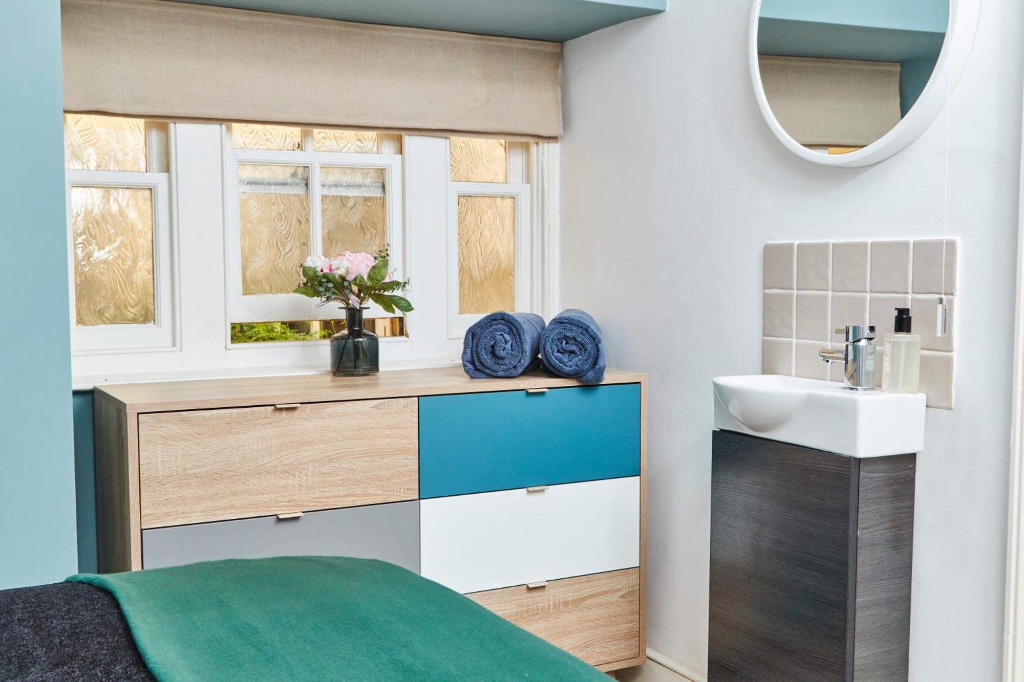 Beautiful 2Bedroom 4 Actual Beds House With Wifi By Purestay Bath Bagian luar foto